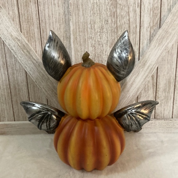 Big Batty Pumpkin - Picture 2 of 4